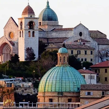 Сasa de vacaciones Il Balcone Sul Corso Ancona